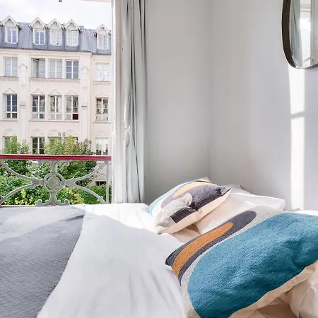 127 - Spacious 4br In Montorgueil Apartment
