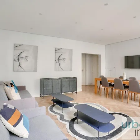 Apartment 127 - Spacious 4br In Montorgueil Paris