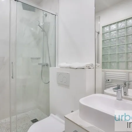 127 - Spacious 4br In Montorgueil Apartment